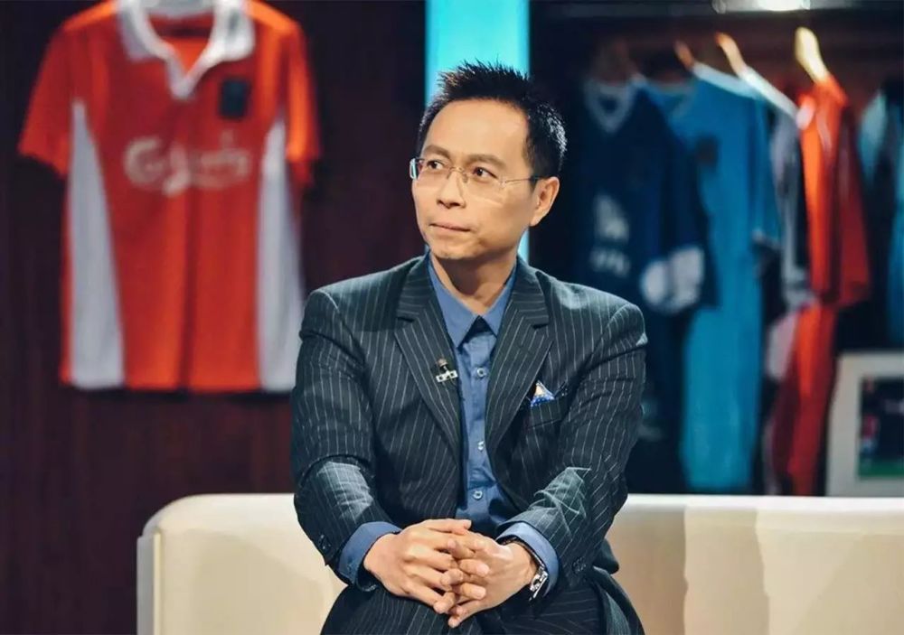 英媒talkSPORT撰文谈到了这名小将被提前召回的事宜，直言这或是澳波应对孙兴慜因亚洲杯暂时离队的举措。